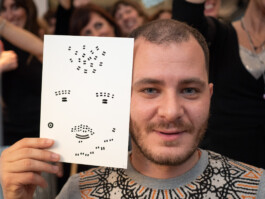 Tobias Gutmann - Face-o-mat / Sai Bot