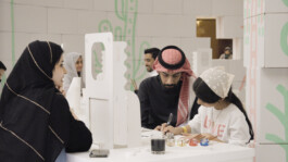 Face-o-mat Tobias Gutmann & Face-o-mat Atelier, 2024, Ithra Museum, Dhahran, Saudi Arabia Tobias Gutmann - Face-o-mat / Sai Bot