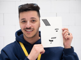 Face-o-mat portrait - Tobias Gutmann, 2024, ink on paper, 22x16 cm, Ithra Center, Dhahran, Saudi Arabia Tobias Gutmann - Face-o-mat / Sai Bot