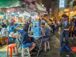 Tobias Gutmann - Face-o-mat / Sai Bot