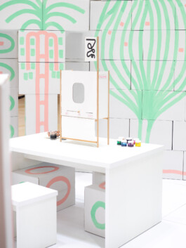 Face-o-mat Tobias Gutmann & Face-o-mat Atelier, 2024, Ithra Museum, Dhahran, Saudi Arabia Tobias Gutmann - Face-o-mat / Sai Bot