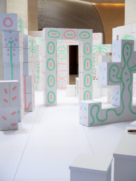 Face-o-mat Tobias Gutmann & Face-o-mat Atelier, 2024, Ithra Museum, Dhahran, Saudi Arabia Tobias Gutmann - Face-o-mat / Sai Bot